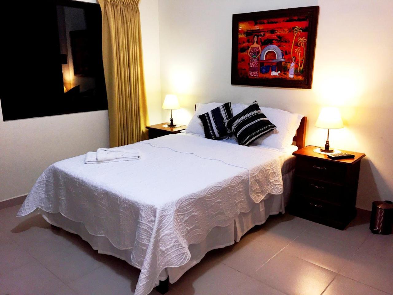 Los Jazmines Hotel Resort Warnes Esterno foto