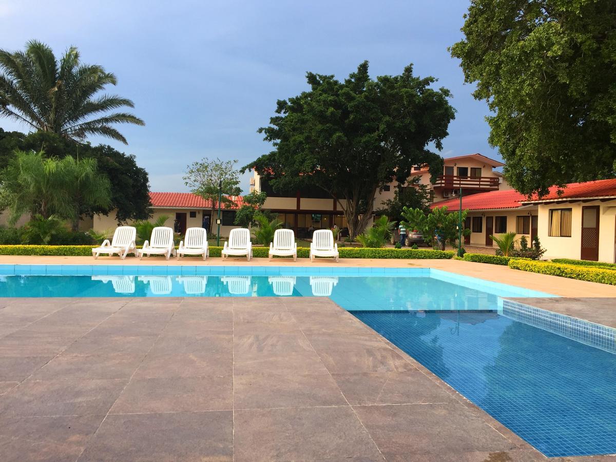 Los Jazmines Hotel Resort Warnes Esterno foto