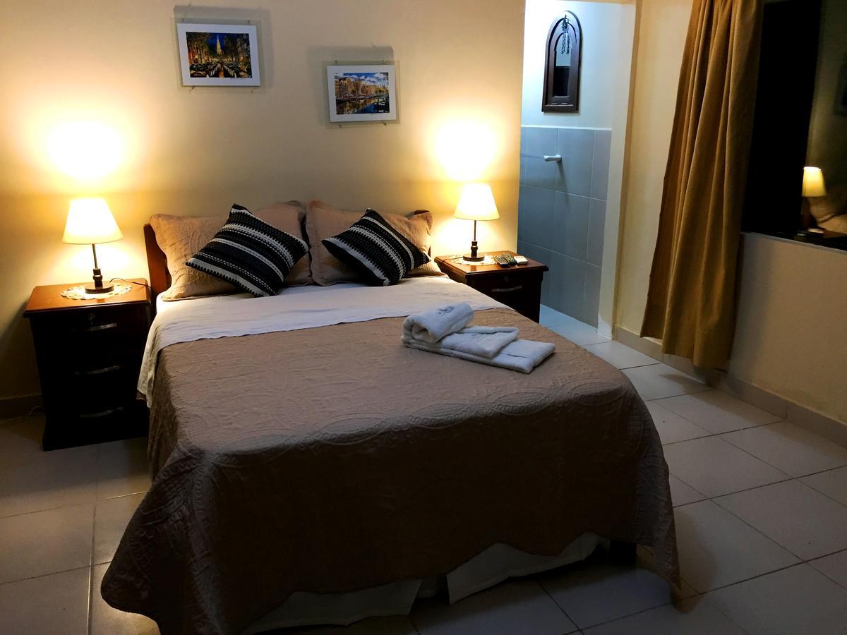 Los Jazmines Hotel Resort Warnes Esterno foto