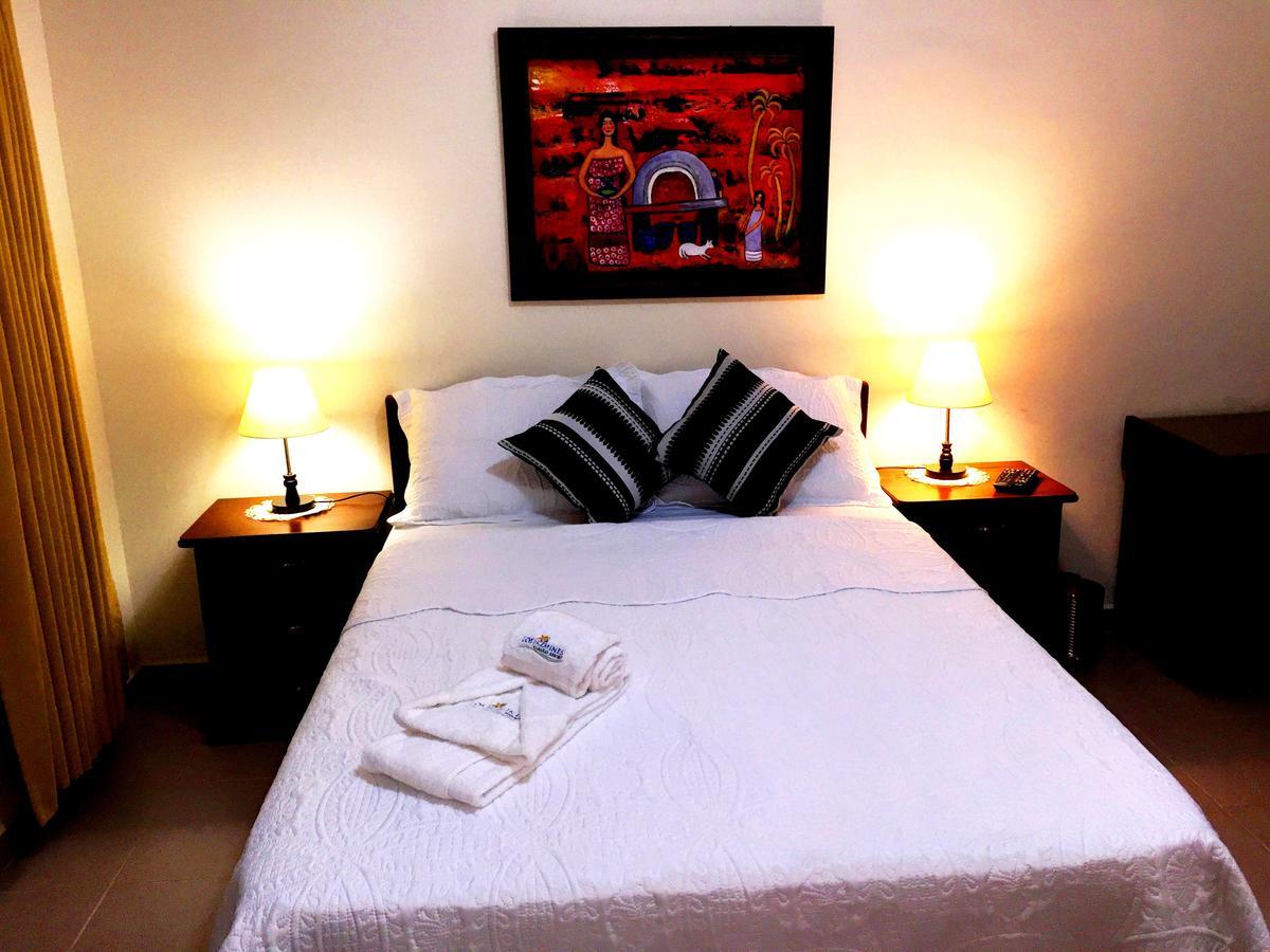 Los Jazmines Hotel Resort Warnes Esterno foto