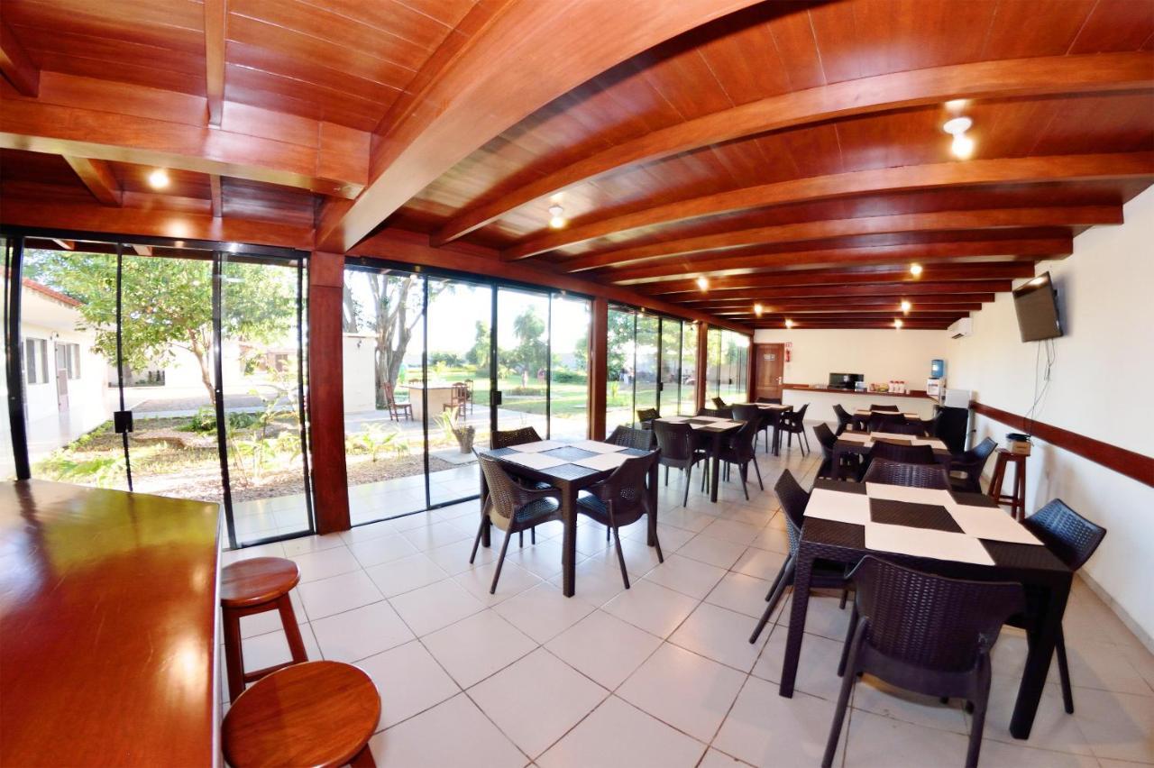 Los Jazmines Hotel Resort Warnes Esterno foto