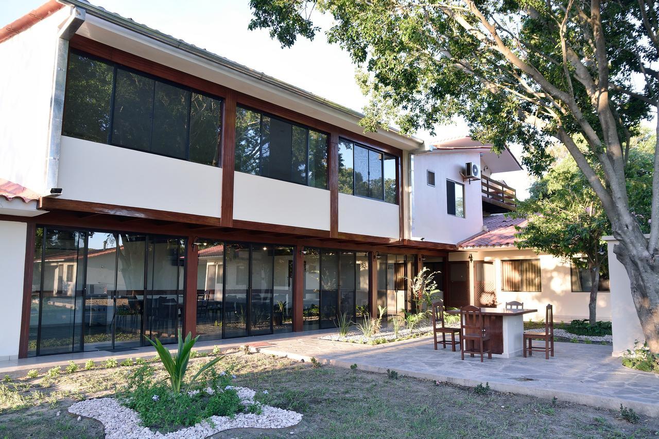 Los Jazmines Hotel Resort Warnes Esterno foto