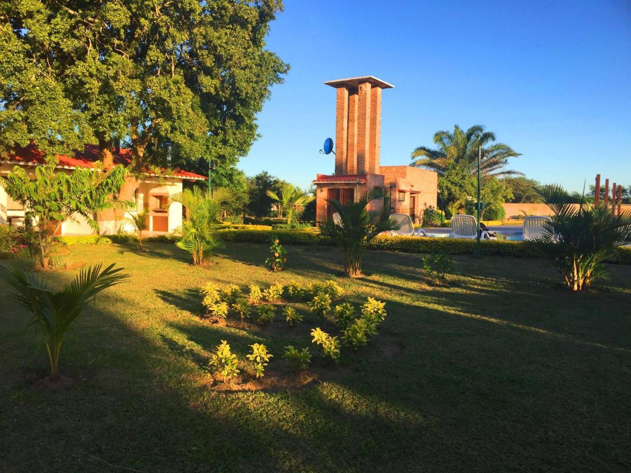 Los Jazmines Hotel Resort Warnes Esterno foto