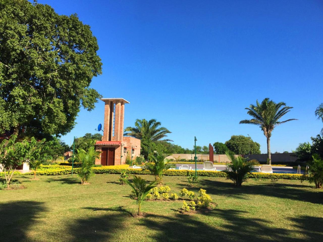 Los Jazmines Hotel Resort Warnes Esterno foto