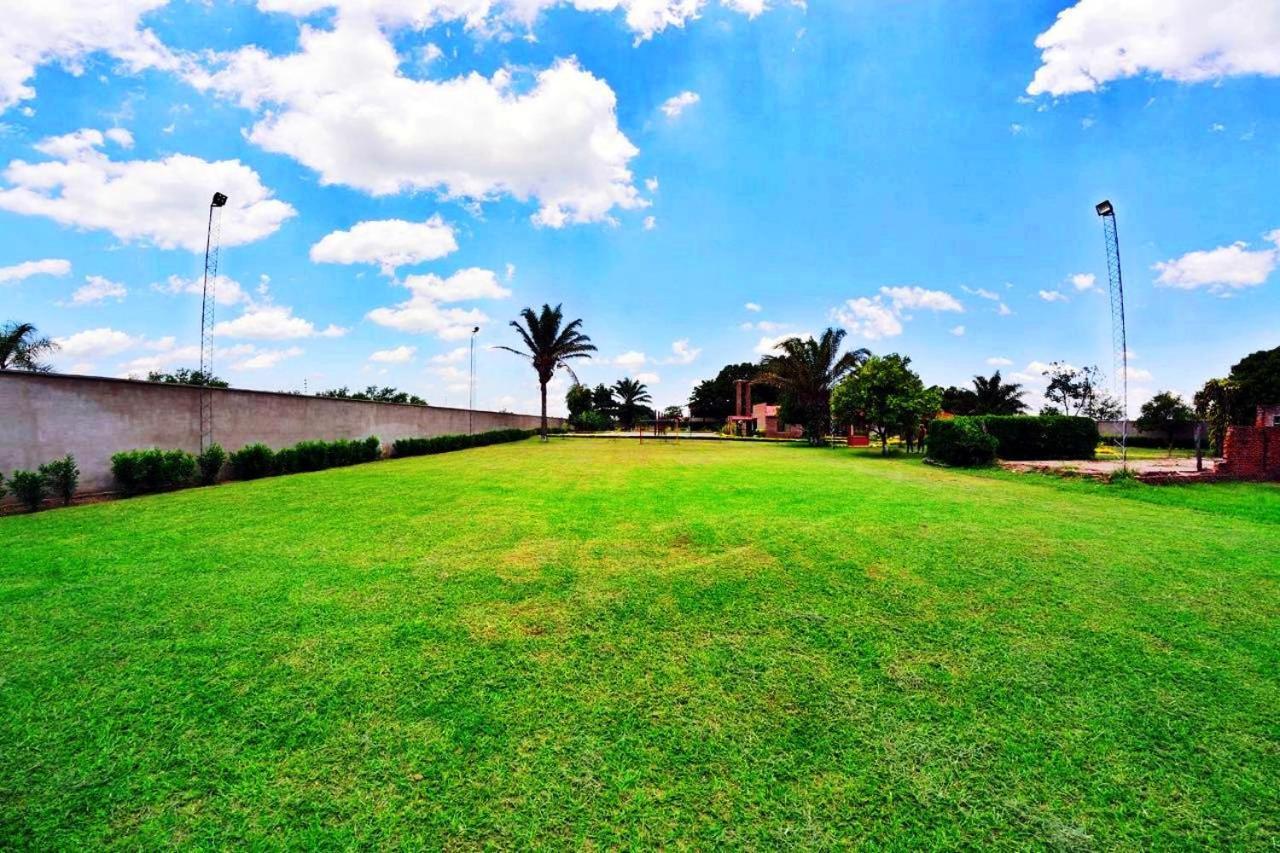Los Jazmines Hotel Resort Warnes Esterno foto